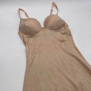 Red Hot by Spanx size Medium Tan lace detail long cami top